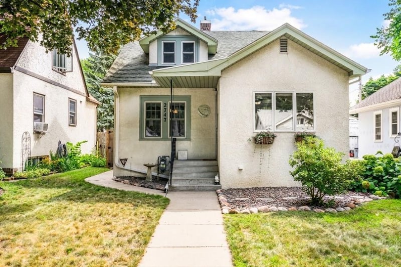 2747 Garfield St NE, Minneapolis, MN 55418