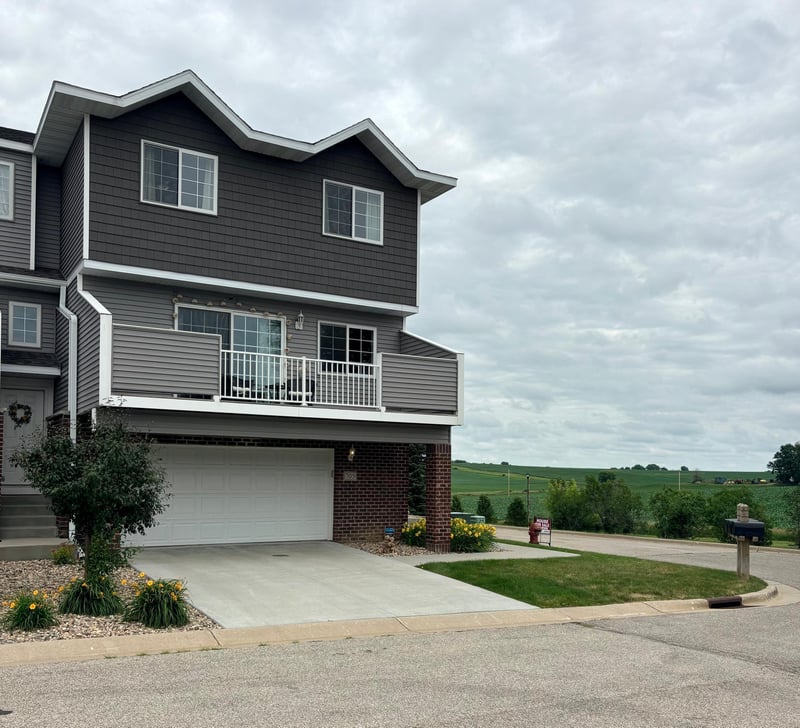 705 Shardlow Pl NE, Byron, MN 55920