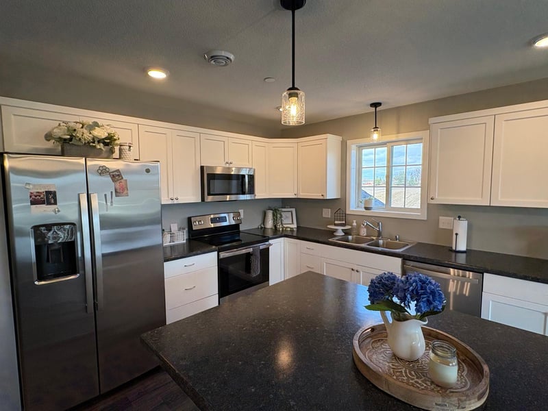 705 Shardlow Pl NE, Byron, MN 55920