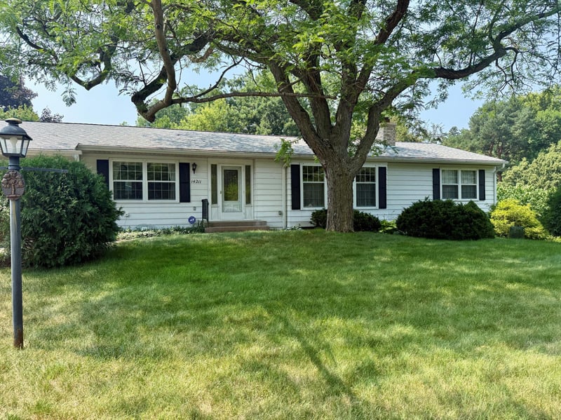 14211 Lennell Dr, Minnetonka, MN 55345