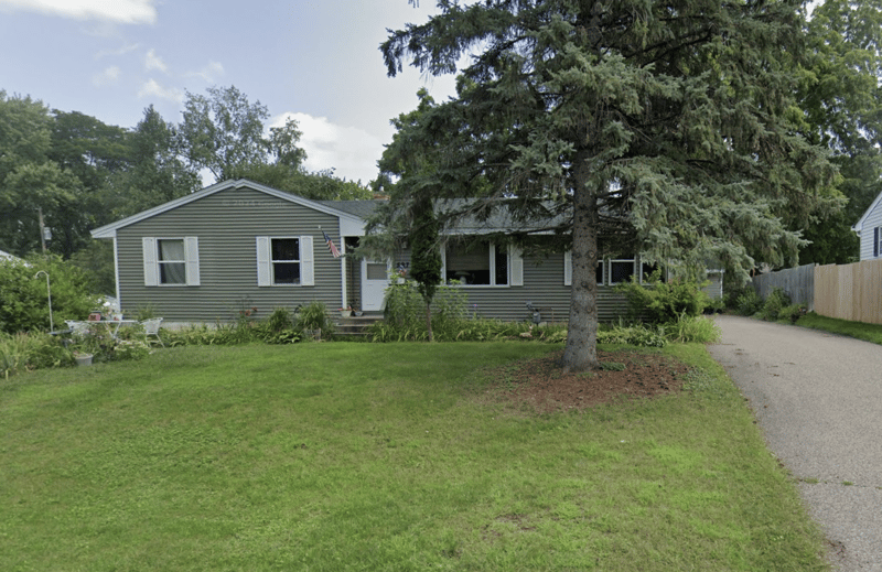 597 Meadow Ln, Woodbury, MN 55125