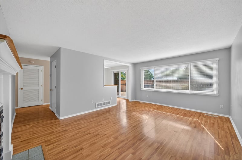 7772 Rimbley Rd, Woodbury, MN 55125