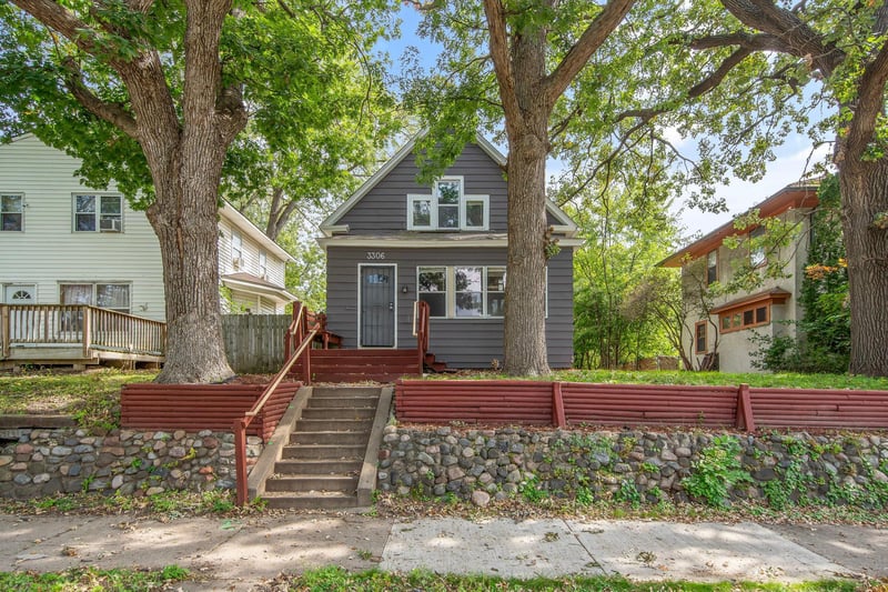 3306 Bryant Ave N, Minneapolis, MN 55412