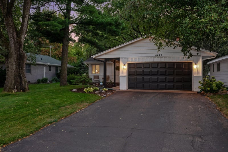 4440 Vandervork Ave, Edina, MN 55436
