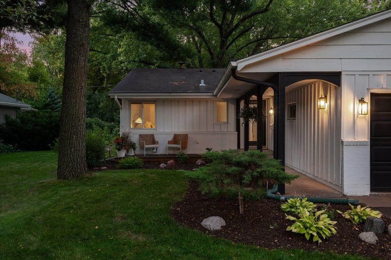 4440 Vandervork Ave, Edina, MN 55436