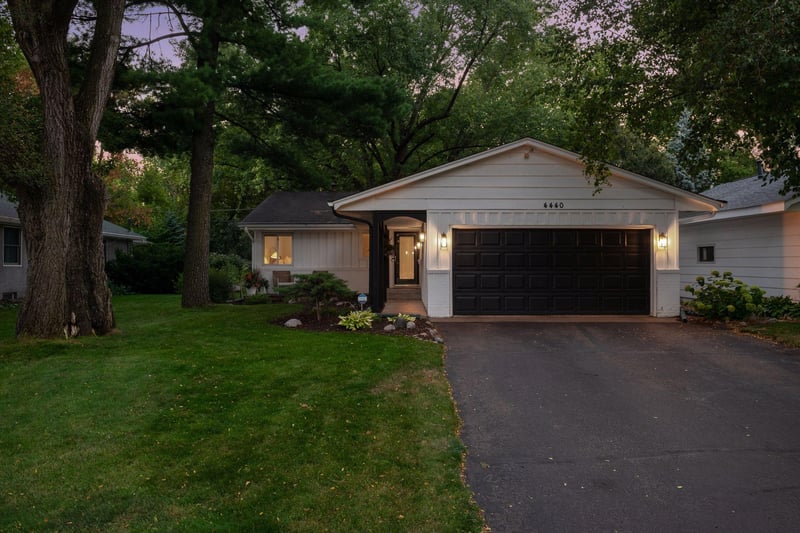 4440 Vandervork Ave, Edina, MN 55436