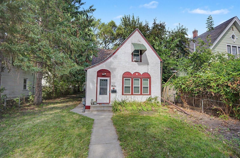 2611 Girard Ave N, Minneapolis, MN 55411