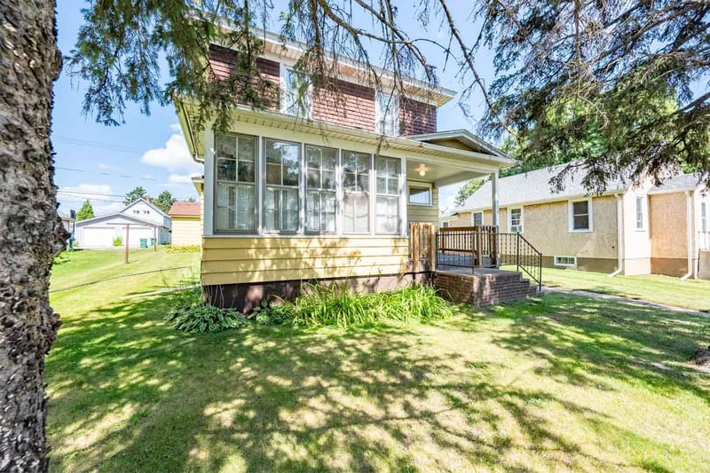 514 W 2nd Ave, Keewatin, MN 55753