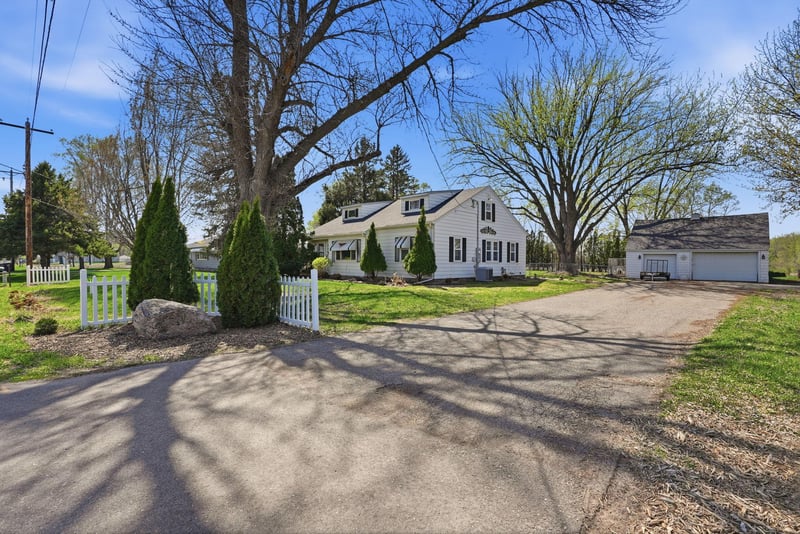 15717 Clayton Ave E, Rosemount, MN 55068