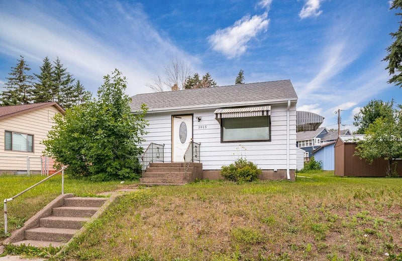 5915 Grand Ave, Duluth, MN 55807