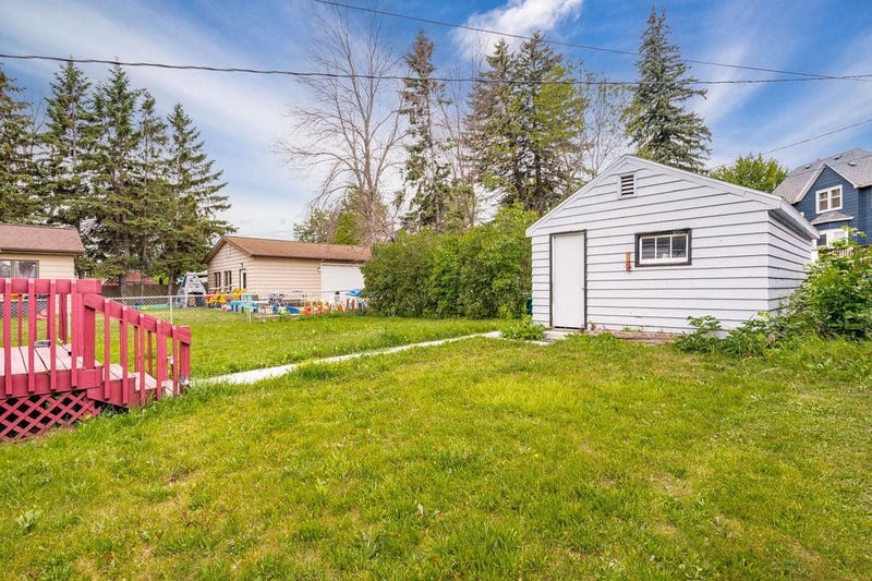 5915 Grand Ave, Duluth, MN 55807