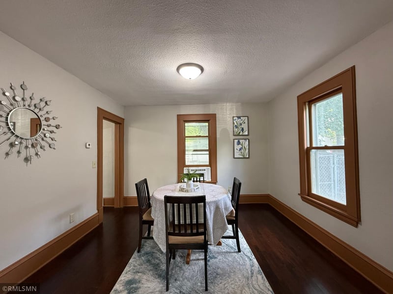 324 Topping St, Saint Paul, MN 55117