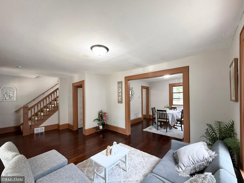 324 Topping St, Saint Paul, MN 55117