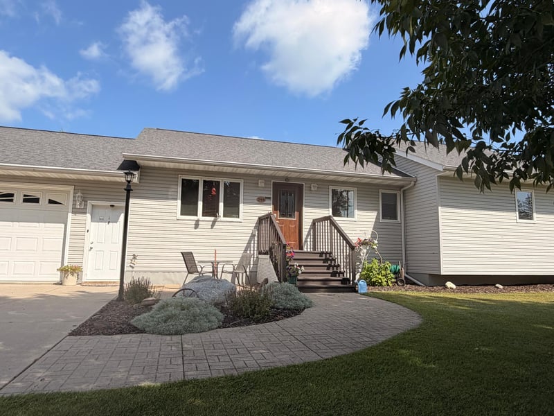 240 2nd St SE, Mcintosh, MN 56556