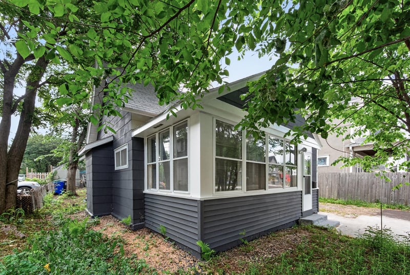 1058 Arcade St, Saint Paul, MN 55106