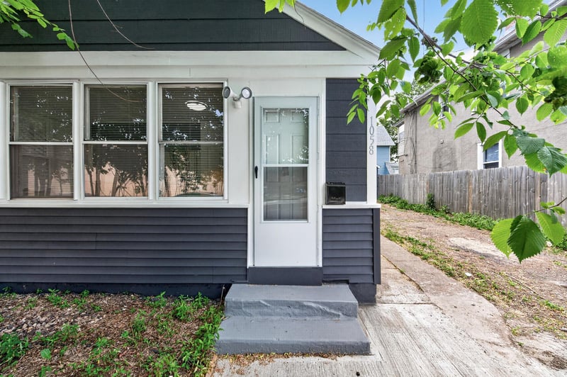 1058 Arcade St, Saint Paul, MN 55106