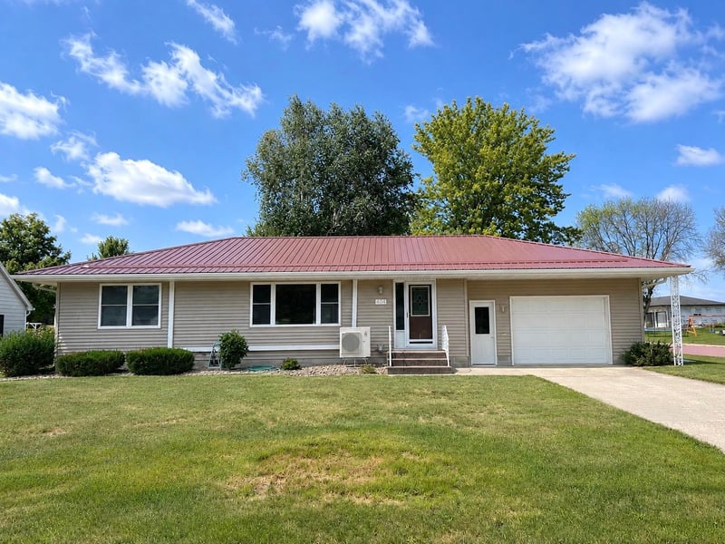 404 S Paffrath Ave, Springfield, MN 56087