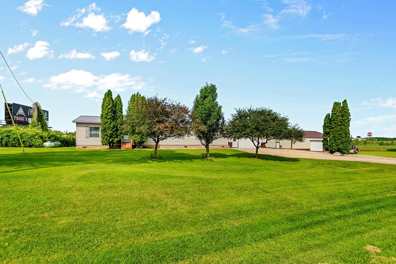 15774 SW 35th Ave, Ellendale, MN 56026