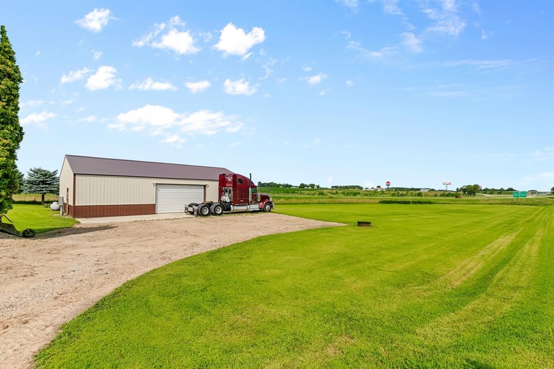 15774 SW 35th Ave, Ellendale, MN 56026