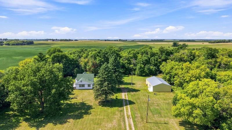 38401 County Highway 21, Rothsay, MN 56579