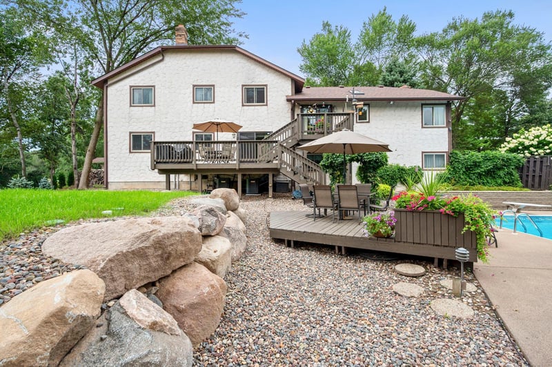 2415 Lisbon Ave N, Lake Elmo, MN 55042