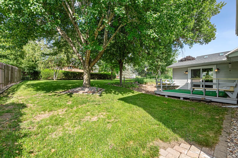 606 N 9th St, Saint Peter, MN 56082