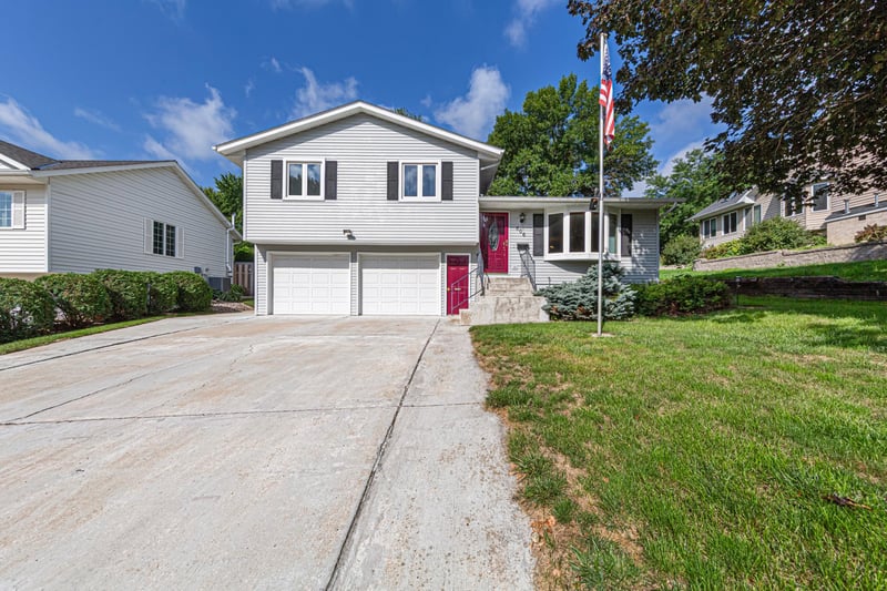 606 N 9th St, Saint Peter, MN 56082