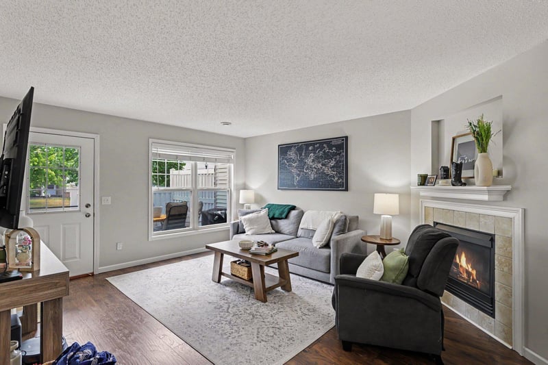 4920 149th St N #3, Hugo, MN 55038