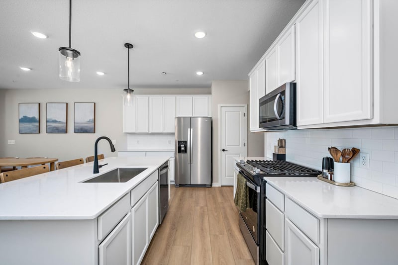 1584 Aclare Rg, Rosemount, MN 55068