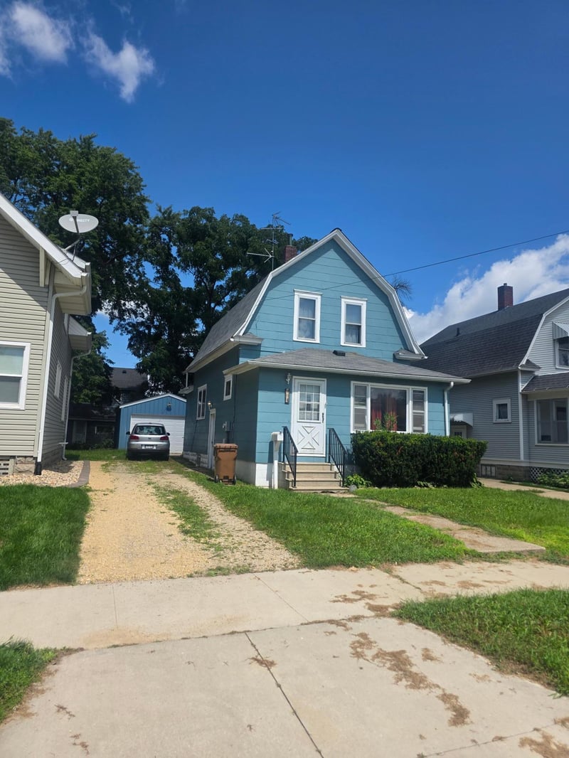 404 4th Ave SW, Austin, MN 55912