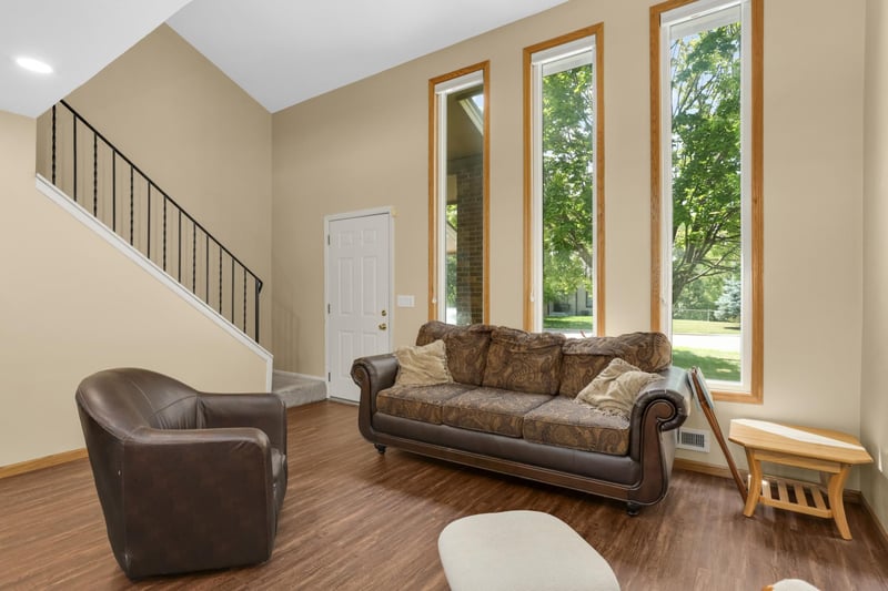 2704 Rolling Oaks Rd, Burnsville, MN 55337