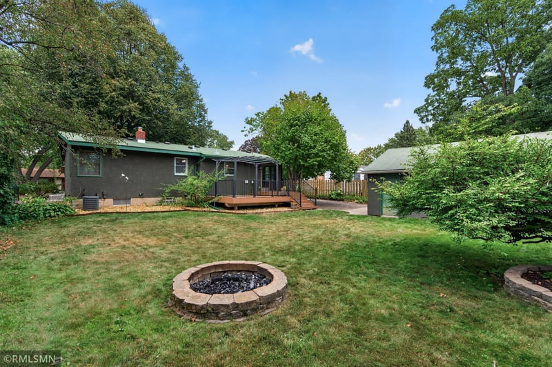 1864 8th St, White Bear Lake, MN 55110