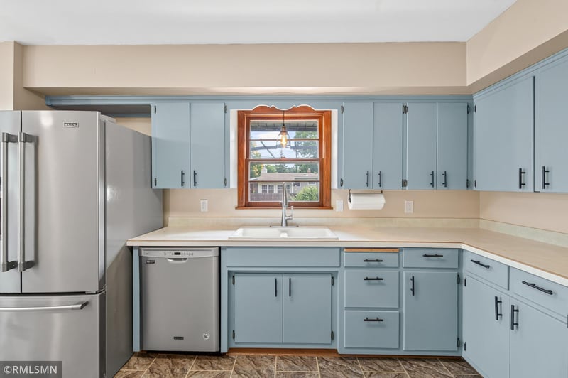 1864 8th St, White Bear Lake, MN 55110