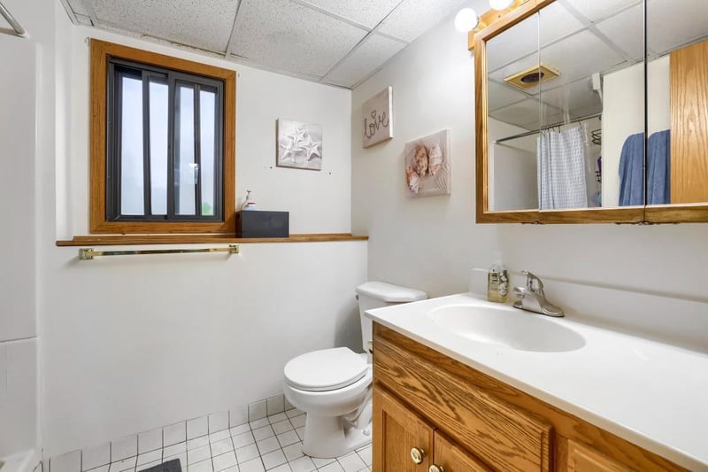 5326 Knox Ave N, Brooklyn Center, MN 55430