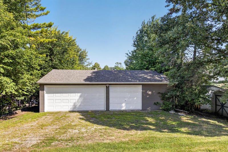 716 E Mount Faith Ave, Fergus Falls, MN 56537