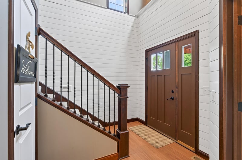 1545 Maple Pl, Mound, MN 55364