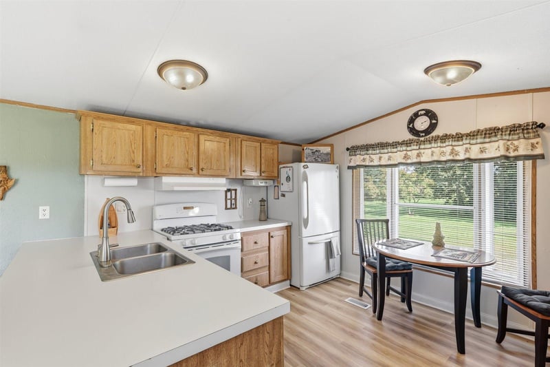 10062 Dart Rd, Meadowlands, MN 55765