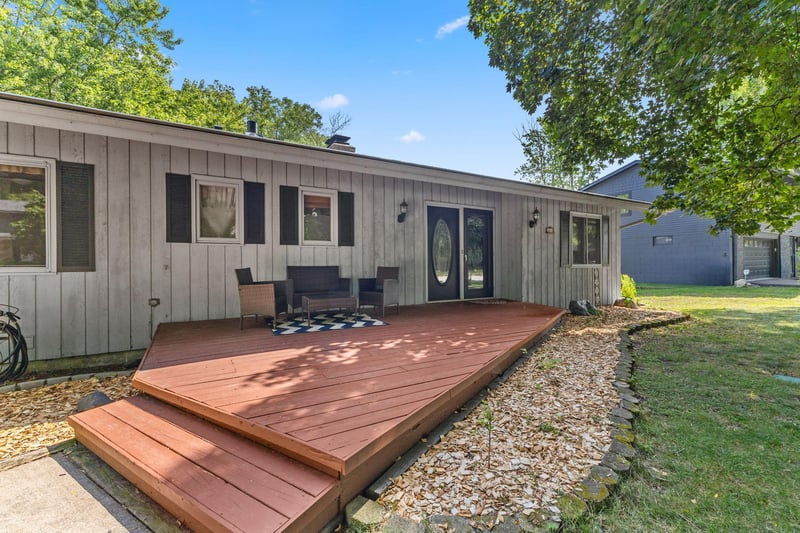 3810 Bassett Creek Dr, Golden Valley, MN 55422