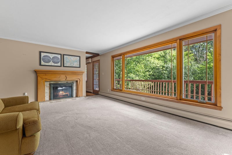 3810 Bassett Creek Dr, Golden Valley, MN 55422