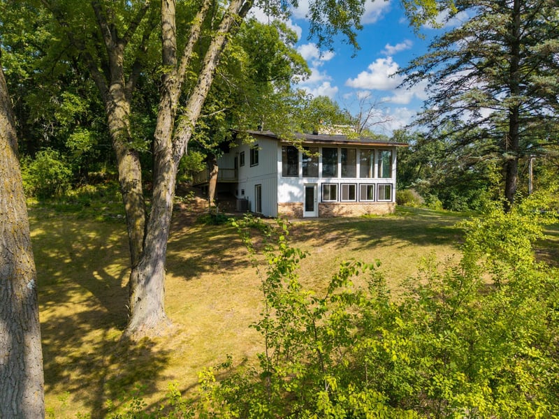 9786 Lower 167th St E, Lakeville, MN 55044