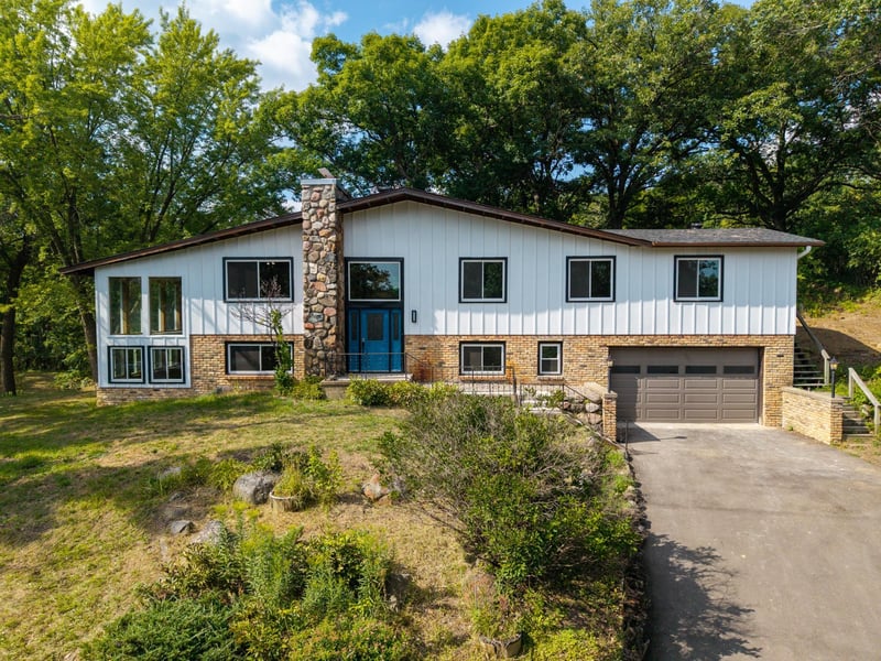 9786 Lower 167th St E, Lakeville, MN 55044