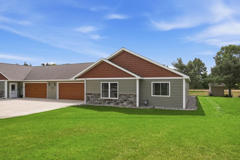 357 Old Glory Dr NE, Alexandria, MN 56308