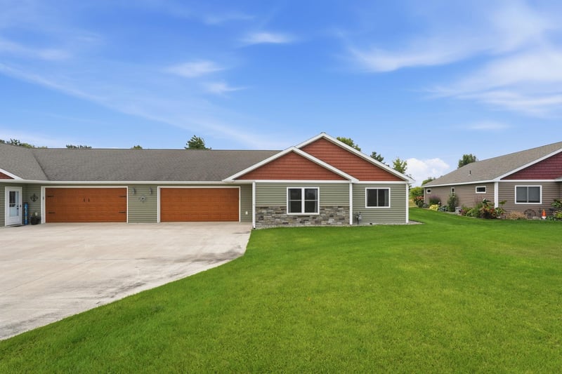 357 Old Glory Dr NE, Alexandria, MN 56308