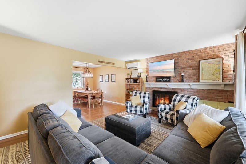 4762 Decatur Ave N, New Hope, MN 55428