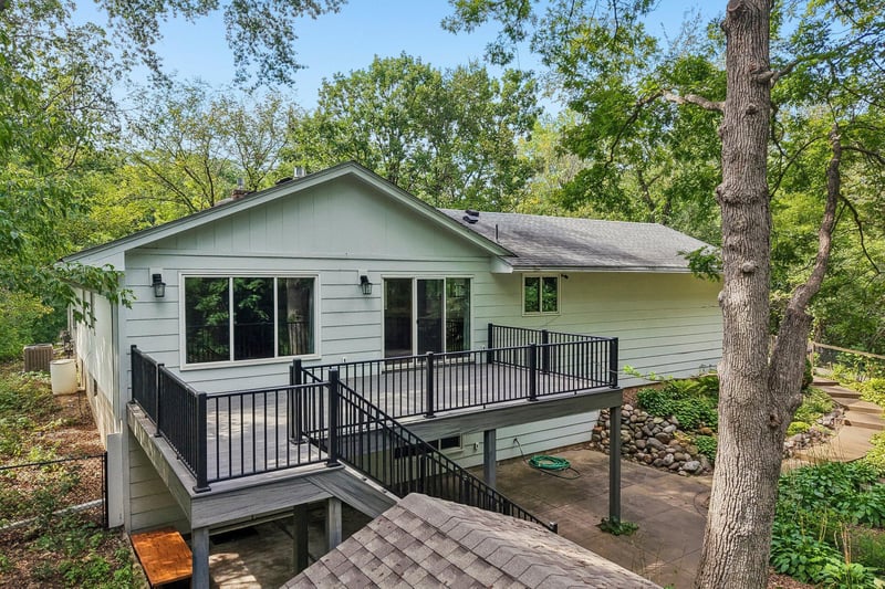 4580 Oak Pond Rd, Eagan, MN 55123