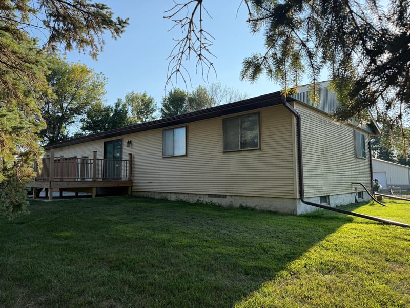 27661 Town Ave, Worthington, MN 56187
