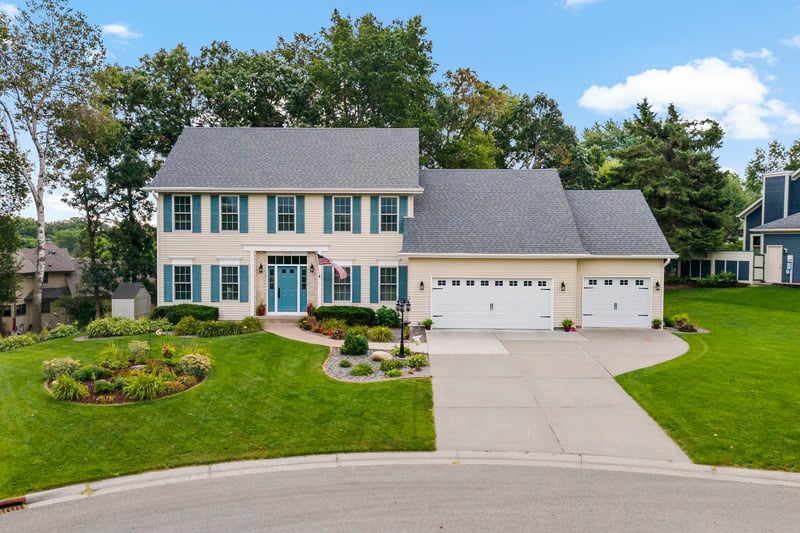 1215 Thorene Pl, Stillwater, MN 55082