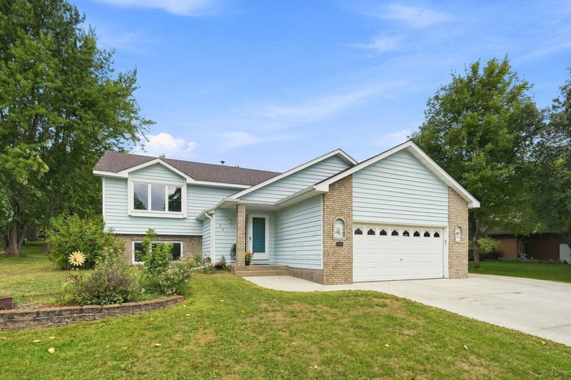 1827 Haller Way, Saint Cloud, MN 56301