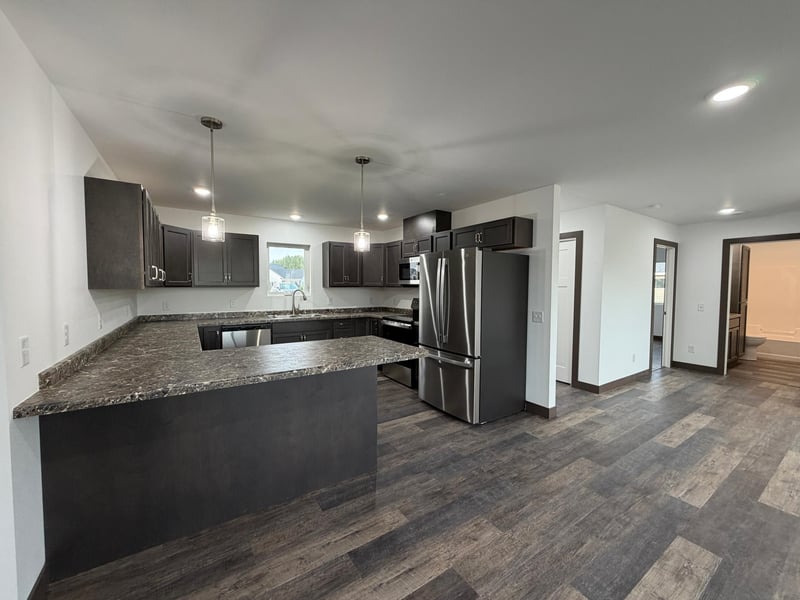 100 Oak Crest Blvd, Roseau, MN 56751