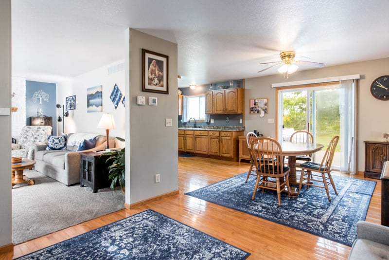 614 W Colfax St, Parkers Prairie, MN 56361